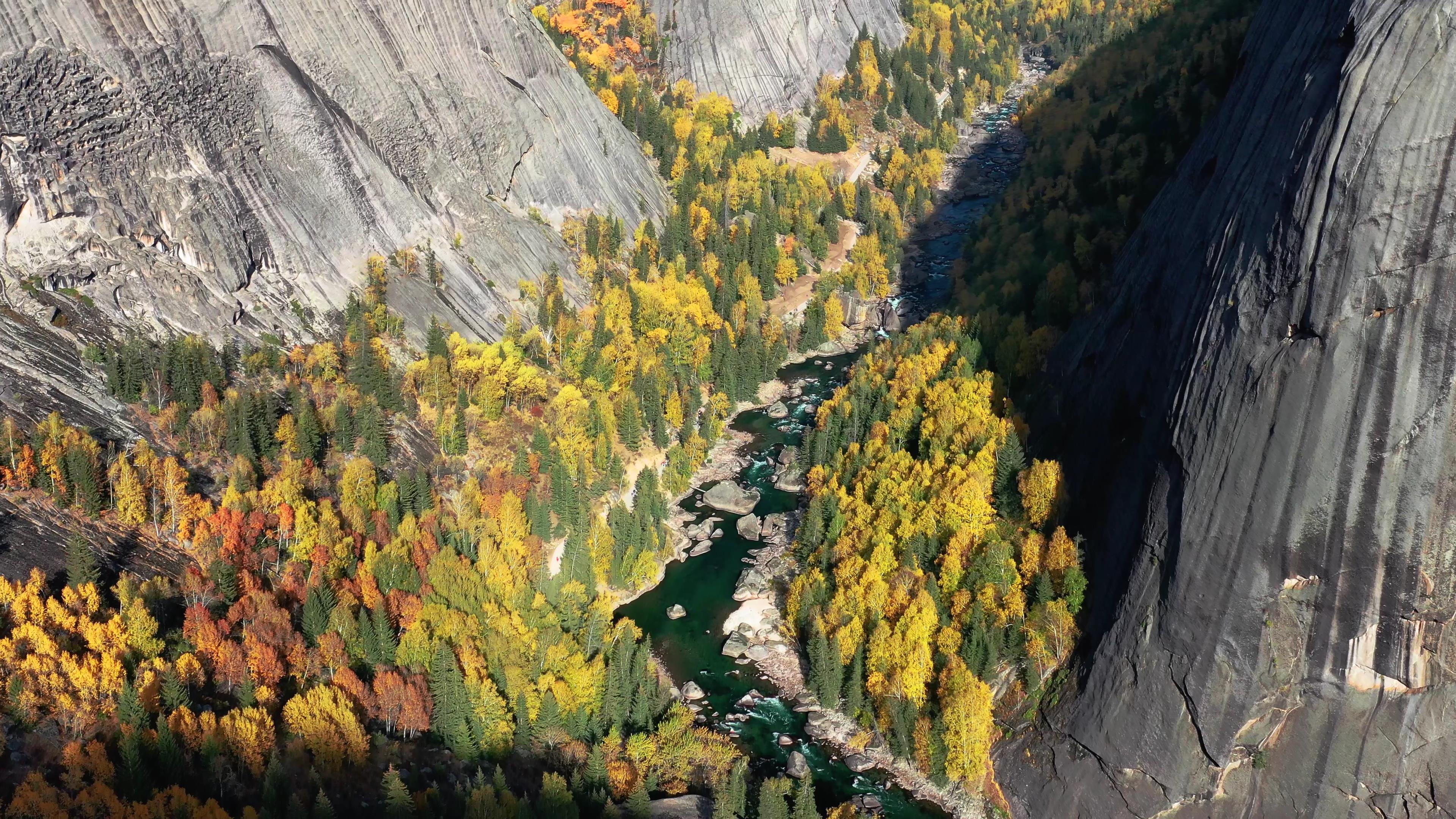 10月份新疆北疆旅游團多少錢_新疆北部旅游十天的價格