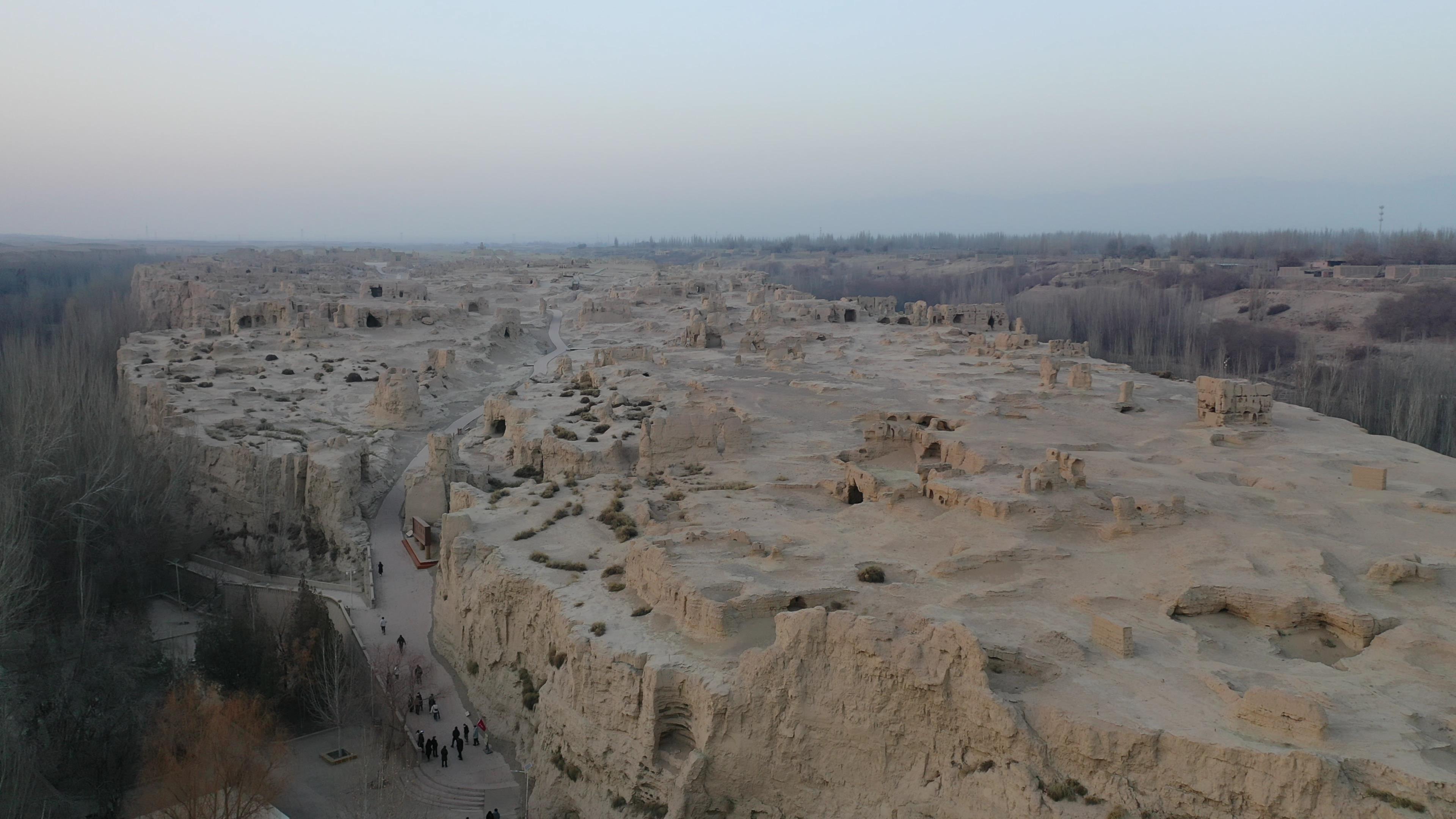 新疆旅游包車于師傅_新疆旅游包車師傅電話