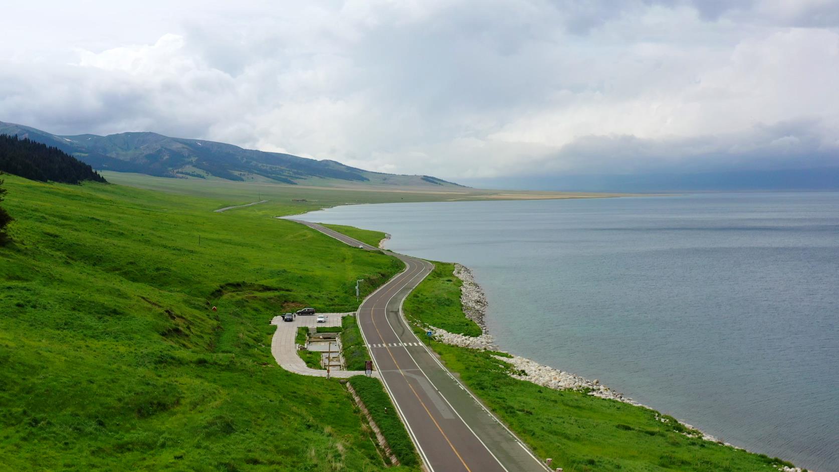 新疆旅游 包車_新疆旅游包車帶司機一天多少錢