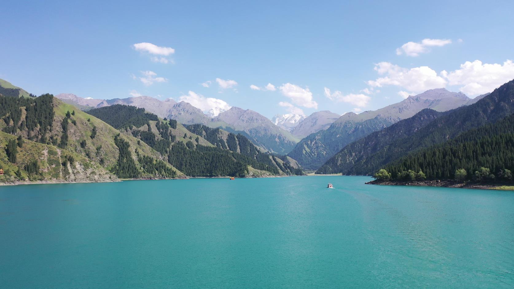 新疆環疆包車旅游_新疆包車旅行