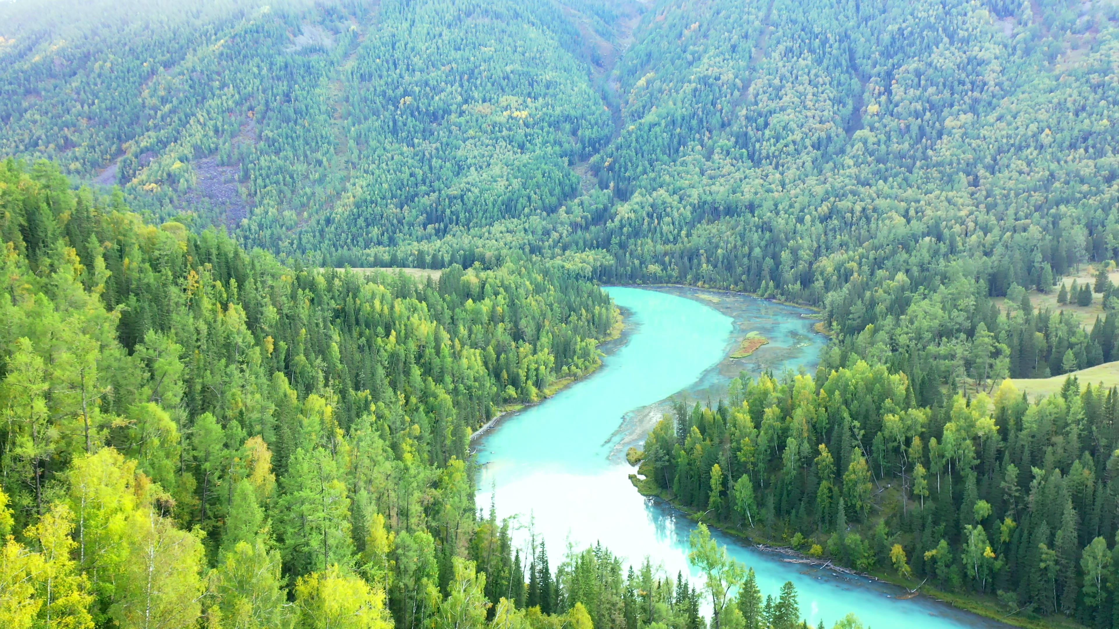 六月份的新疆是旅游旺季嗎_六月份的新疆是旅游旺季嗎為什么