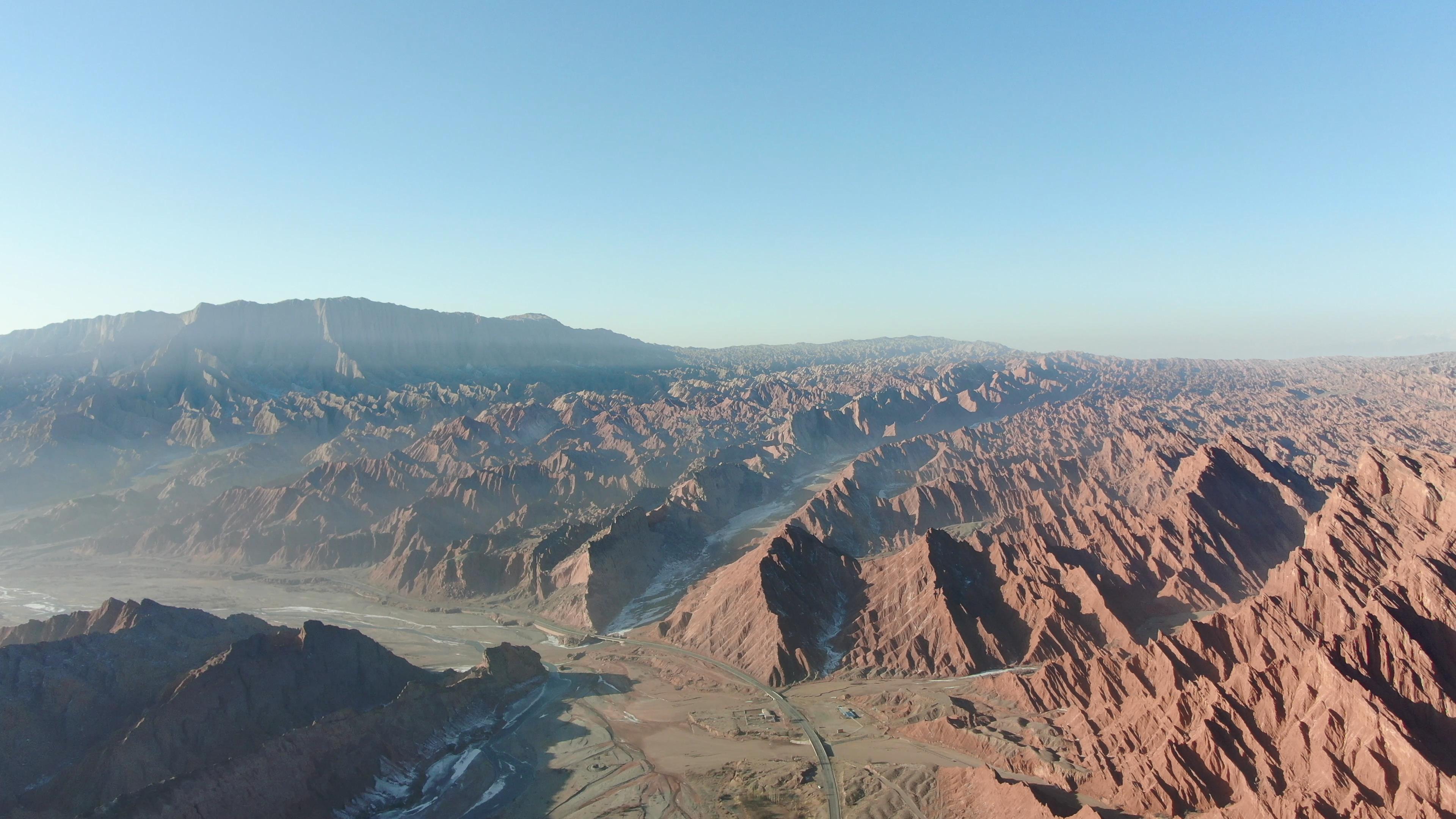 10月份新疆南疆跟團旅游多少錢_新疆跟團旅游報價