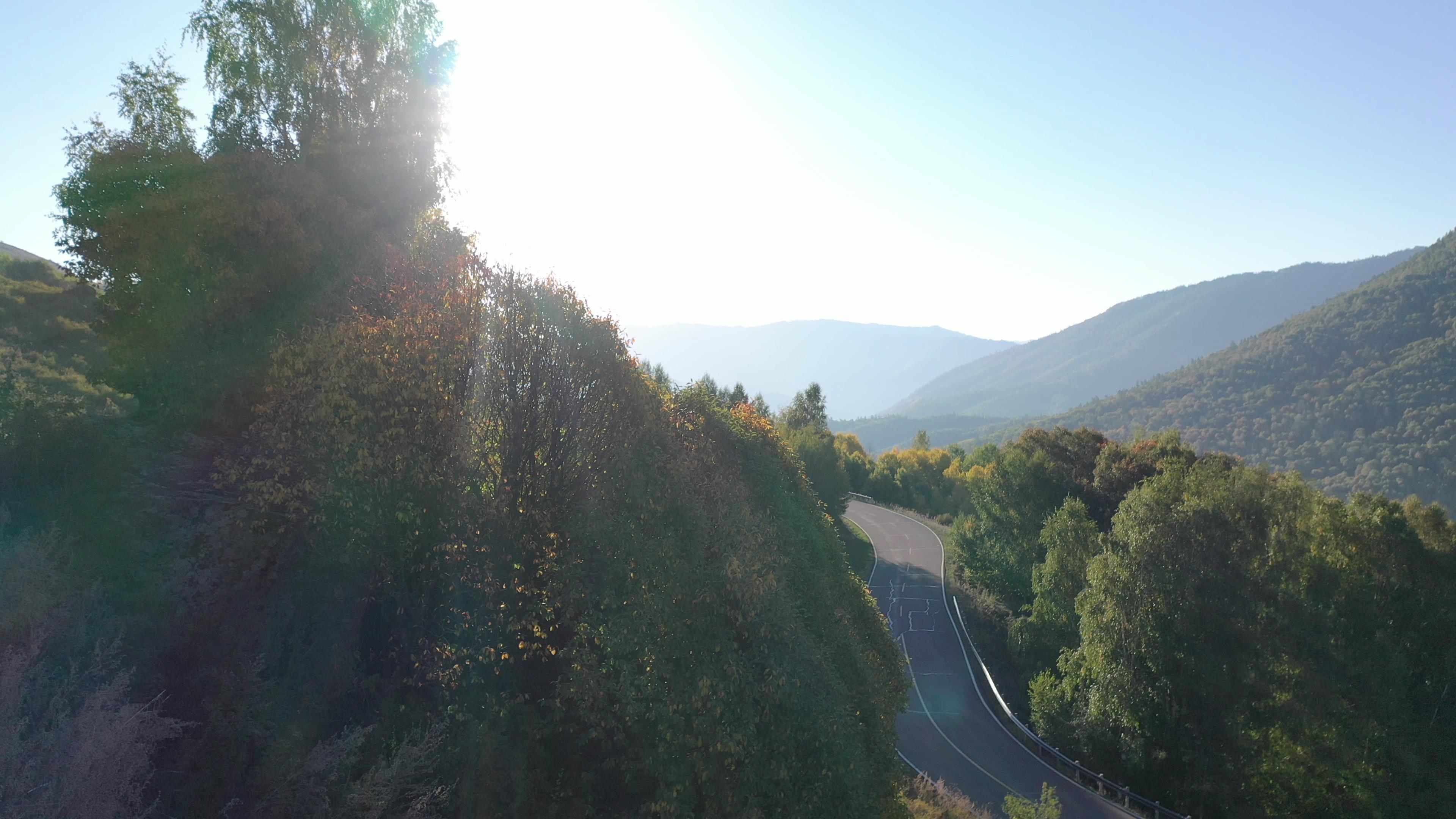 八月份新疆北疆跟團旅游多少錢_新疆跟團旅游報價