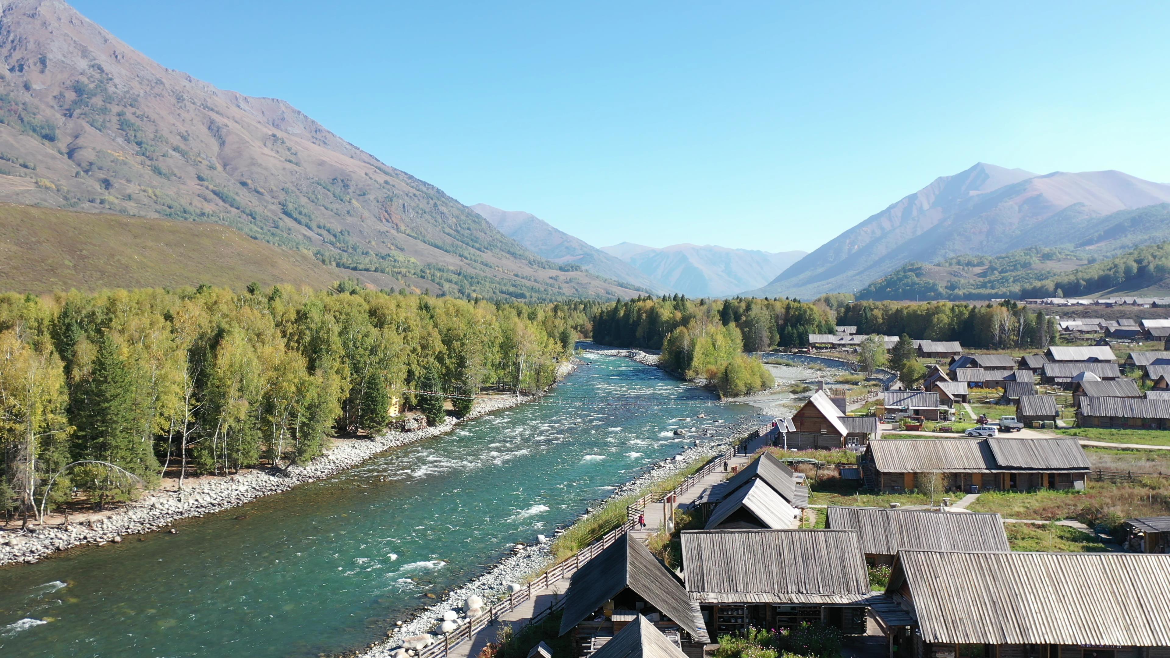 6月新疆旅游喀納斯