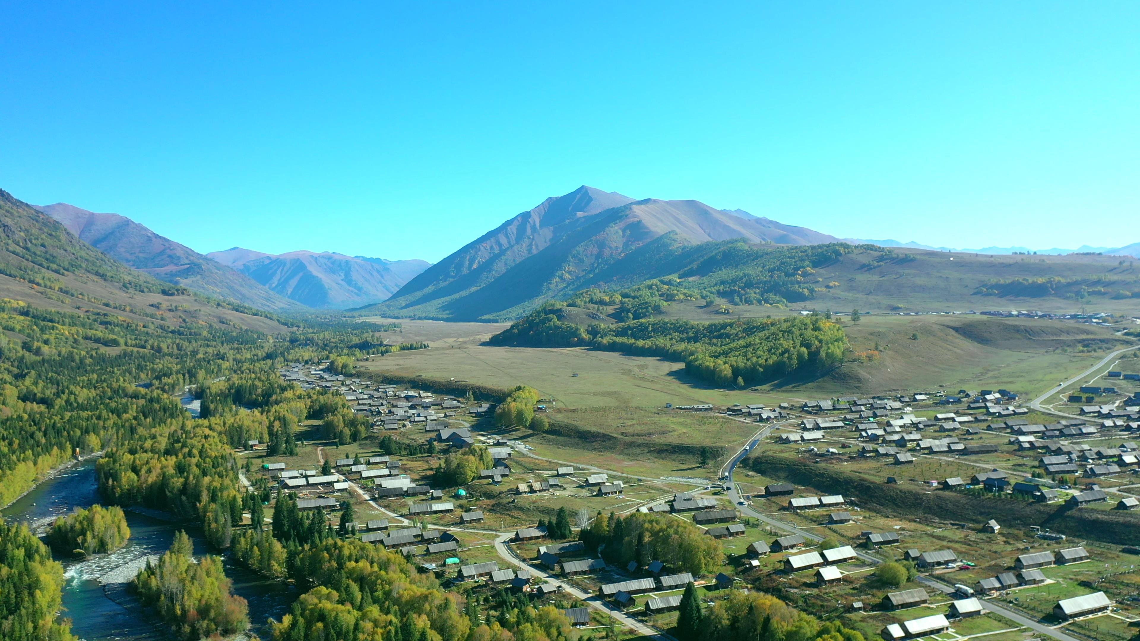 4月到新疆旅游_4月到新疆旅游穿什么衣服