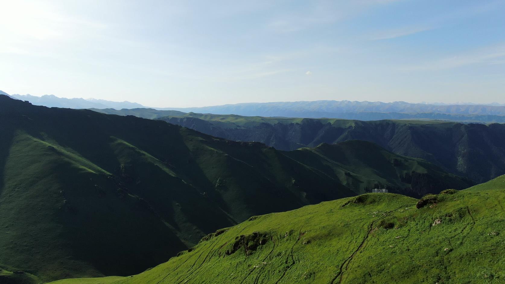 6月底新疆旅游_6月底新疆旅游穿什么衣服