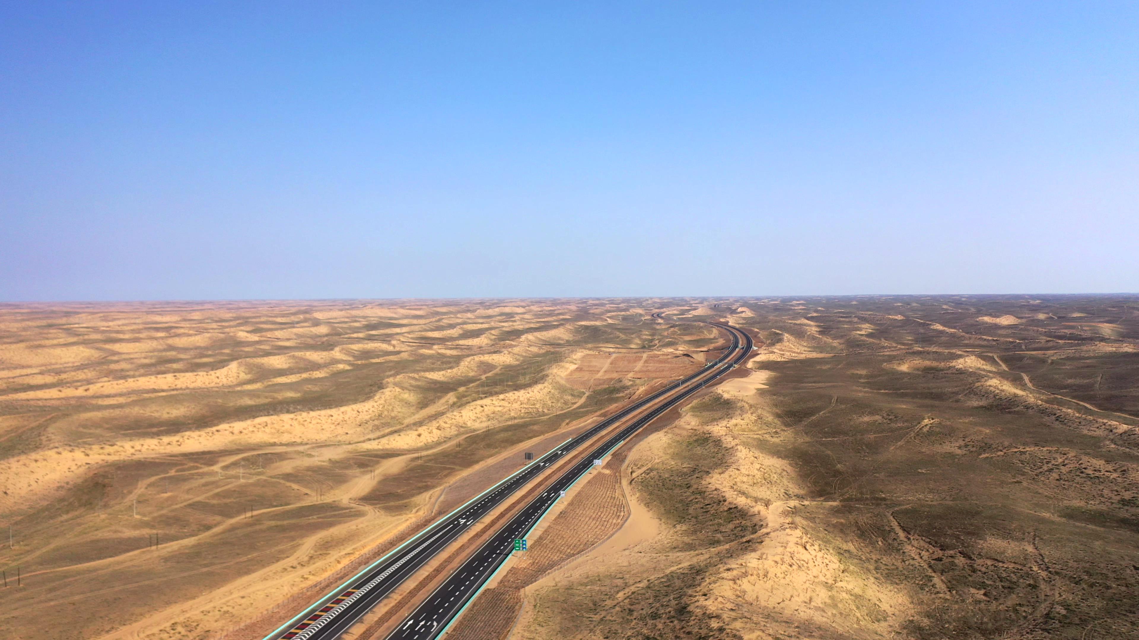 新疆旅游團包車多少錢_新疆旅游團包車多少錢一天