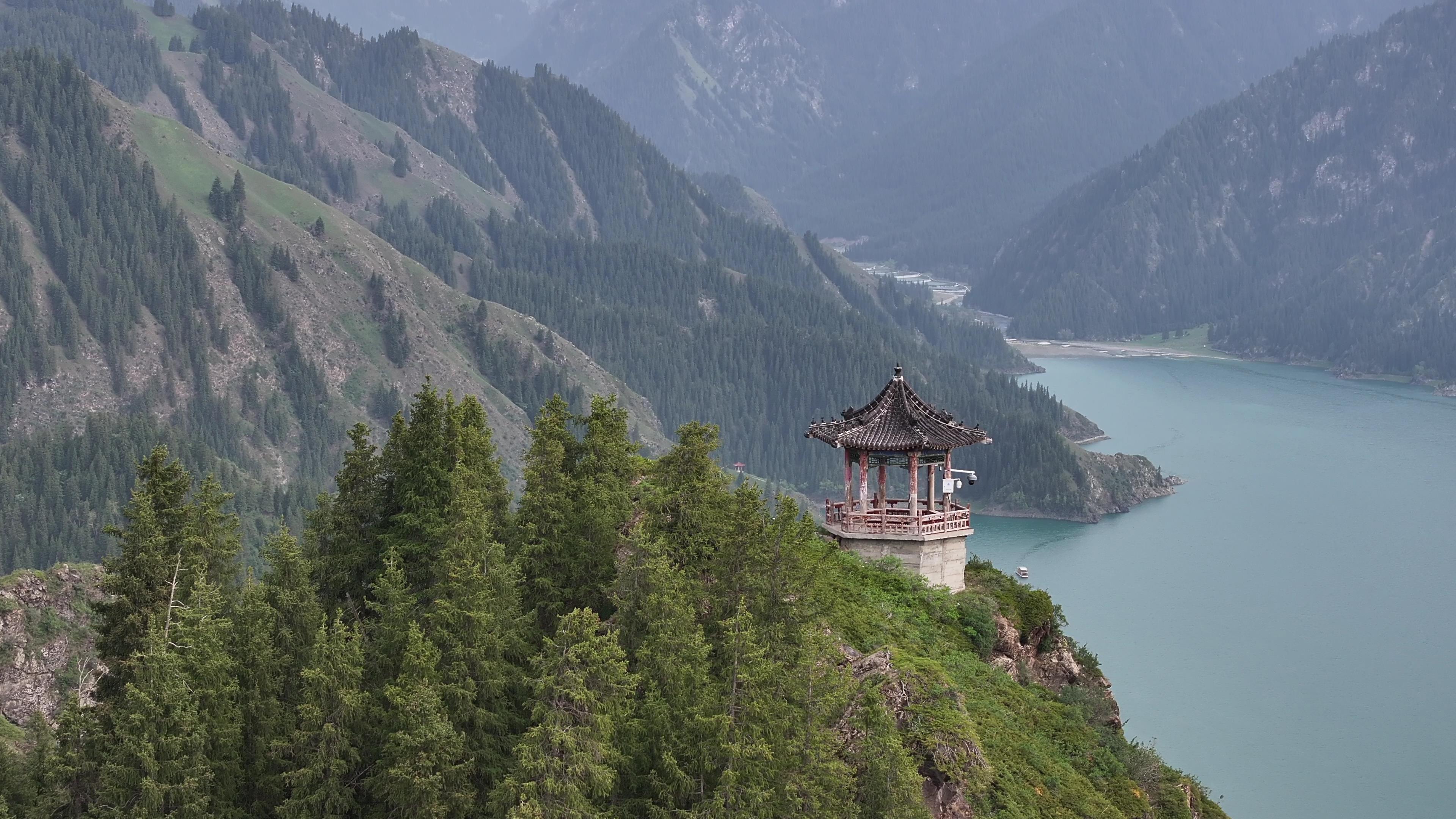 7月份新疆旅游攻略_7月份新疆旅游攻略必玩的景點