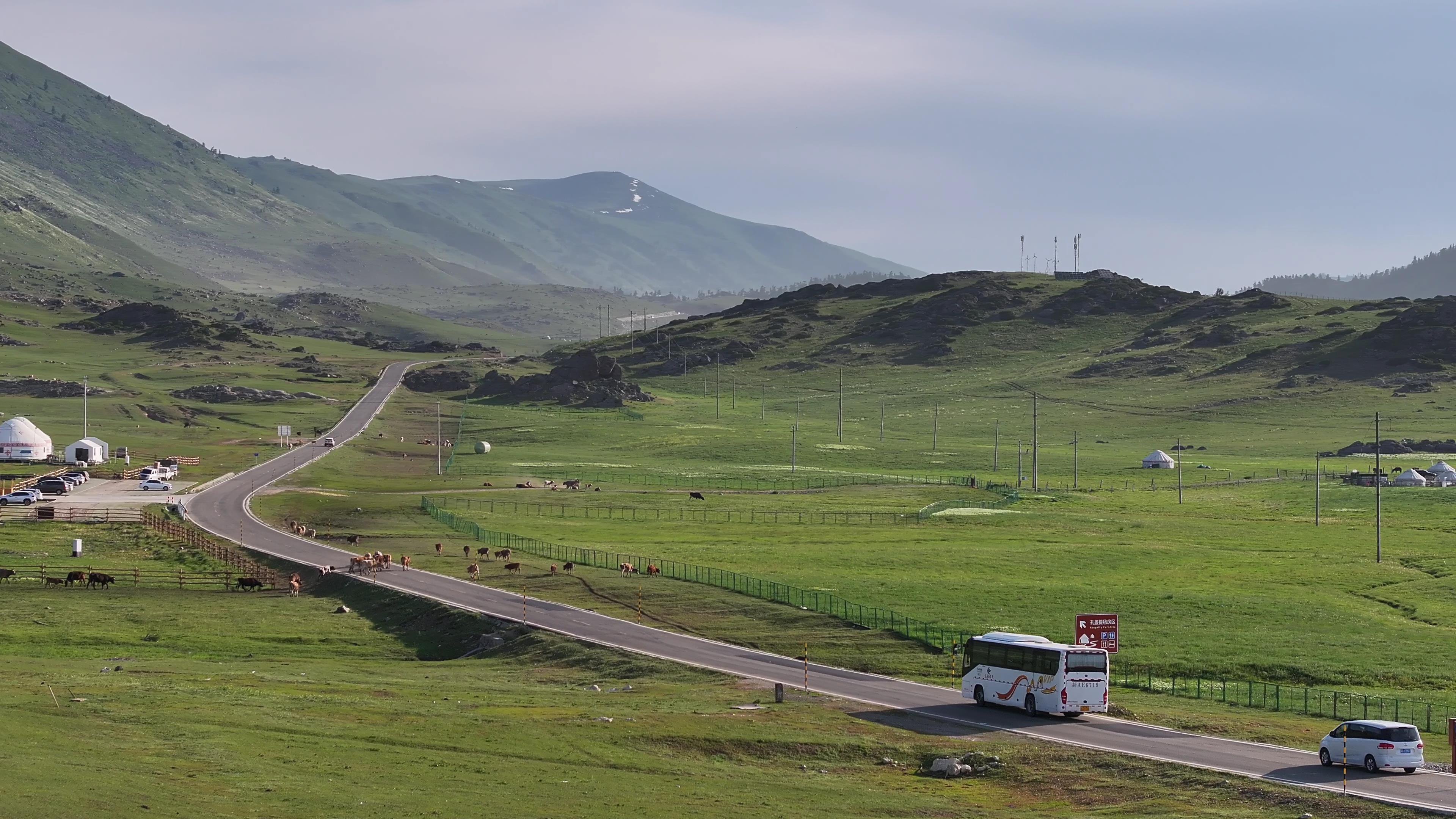 新疆做旅游包車_新疆做旅游包車多少錢