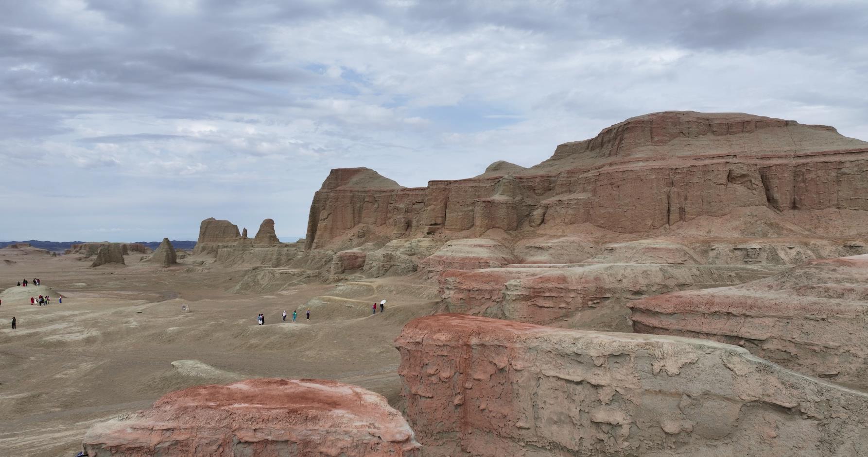 6月底到新疆北疆旅游價格_新疆北部旅游要多少錢